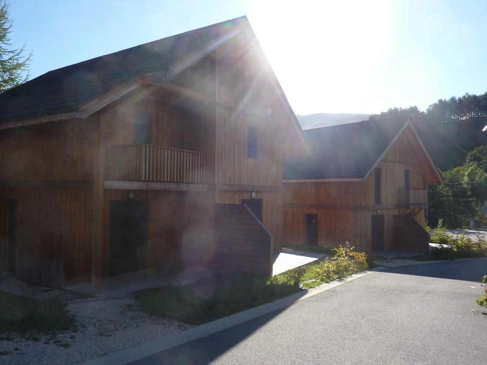 Vacancéole - Les Gentianes Aparthotel