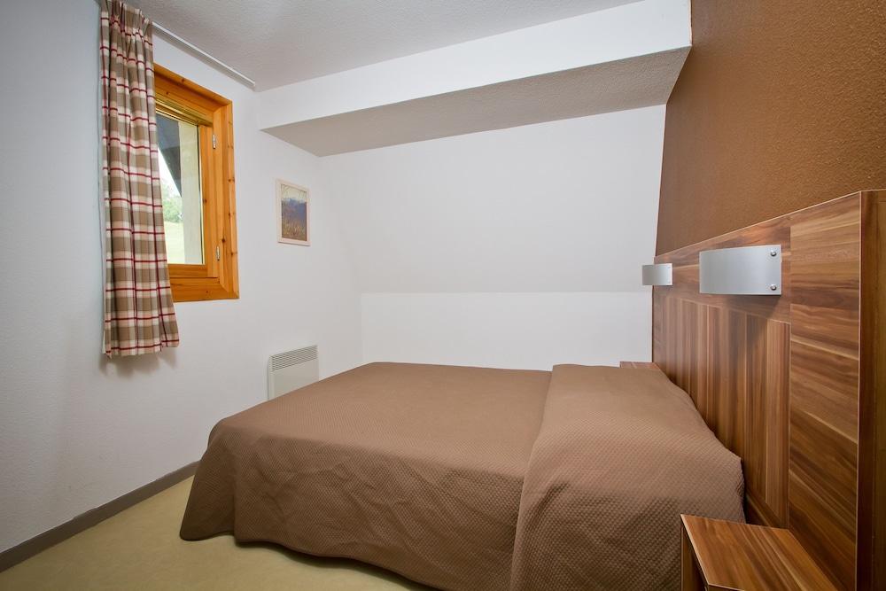 Vacancéole - Les Gentianes Aparthotel 2*